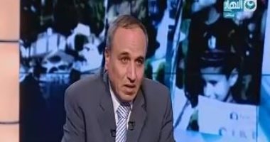 نقيب الصحفيين: وزير الداخلية وعد بفتح صفحة جديدة وقال "الصحافة على راسى"