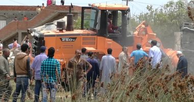 بالصور.. تنفيذ 77 قرارا إداريا لاسترداد 5 أفدنة من أملاك الدولة بدمياط
