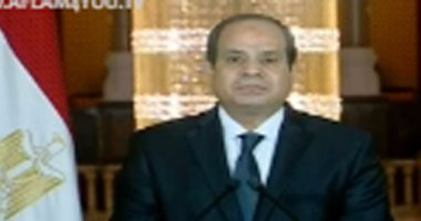 السيسى يتقدم للمصريين بالتعازى فى حادث المنيا ويؤكد: الهدف ضرب تماسكنا