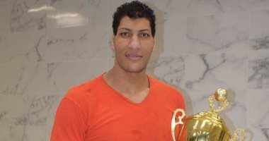 برة الملعب.. حمد فتحى عملاق السلة: بحب أحمد شيبة ومحمد هنيدى