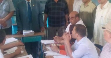 وكيل "تعليم كفر الشيخ" يتفقد كنترولات الشهادة الإعدادية