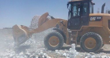 بالفيديو والصور .. إزالة 90 قطعة أرض متعدى عليها بحى الجناين بالسويس