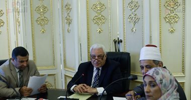 بالصور.. رئيس اللجنة الدينية لوزارة الأوقاف: "كيف تقبلوا بناء مسجد داخل مقبرة"؟