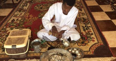 رمضان فى حلايب وشلاتين.. "أو ترق هوى شبوبنا" تهنئتهم بالشهر الكريم بلغة البجا.. تجهيز مشروب الجبة فى العصارى أهم من الإفطار.. السلات وجبتهم المفضلة.. و"الأوتم" سحورهم الذى لا يعطى شعورا بالعطش والجوع