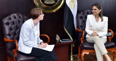 سحر نصر تبحث مع سفيرة فنلندا زيادة استثمارات بلادها فى مصر