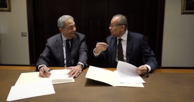 بالصور.. عمرو موسى: مذكراتى 3 أجزاء ولا تعنى اعتزالى العمل السياسى    