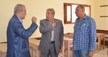 بالصور.. محافظ الإسماعيلية يطمئن على جاهزية لجان امتحانات الثانوية العامة
