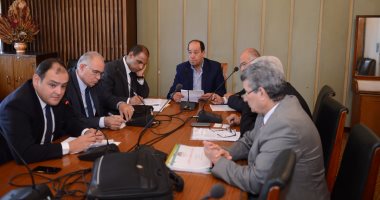 رئيس صناعة البرلمان: الدولة تراقب فقط على الاقتصاد الرسمى وغير الرسمى حر طليق