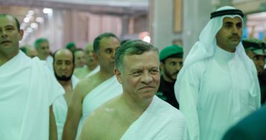 بالصور.. العاهل الأردنى عبدالله الثانى يؤدى مناسك العمرة