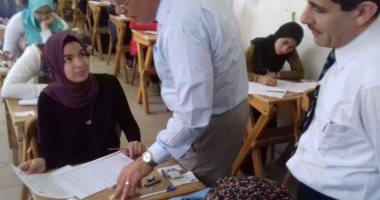 رئيس جامعة قناة السويس يتابع امتحانات الكليات