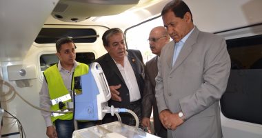 بالصور ..محافظ الغربية يتفقد سيارات الإسعاف الجديدة