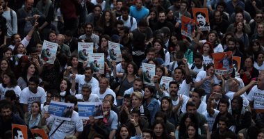 صيف ساخن فى تركيا.. عشرات الآلاف من المتظاهرين يحتشدون ضد أردوغان فى مدينة إسطنبول.. المعارضة تعيد ترتيب أوراقها استعدادا لانتخابات 2019.. وباحثون : أقوى عمليات احتجاجية مناهضة للحكم منذ "جيزى بارك"