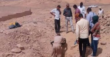 "الآثار" تعلن عن اكتشاف 10 مقابر تعود للعصر المتأخر فى أسوان