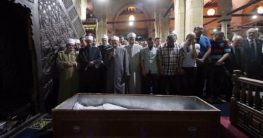 بالفيديو والصور.. الآلاف يؤدون صلاة الجنازة على الشيخ محمد الراوى بالأزهر