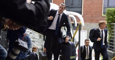 بالفيديو والصور.. ريال مدريد يحظى باستقبال "الفاتحين" فى كارديف