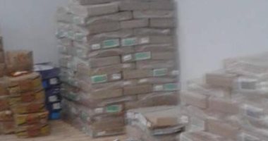 بالصور.. "تموين الداخلة" يضبط سلع منتهية الصلاحية فى حملة على منافذ البيع