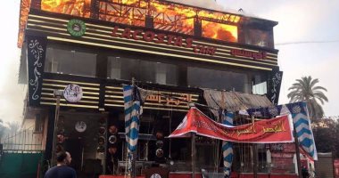 بالصور .. نشوب حريق هائل بمطعم من 3 طوابق فى الإسماعيلية