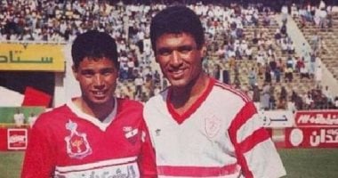 شاهد.. جمال عبد الحميد وشريف على "حبايب" فى لقاء الزمالك والأوليمبى زمان