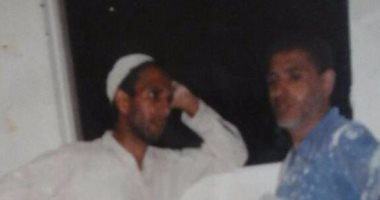بالصور.. الشيخ جمال دفع حياته ثمنًا للتصدى لانتشار المخدرات بالجيزة.. المجنى عليه طالب "وزة" بعدم بيع السموم فى الشارع فهدده بالقتل ونفذ وعيده.. ابن الضحية: قتله أثناء ذهابه للمسجد.. وشقيقته: صفى دمه فى الشارع