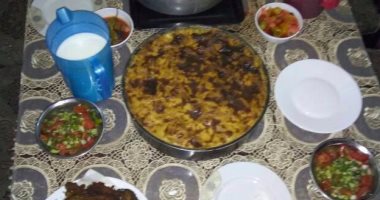بالصور.. مواطنة من الجيزة تشارك بسفرتها فى "اطبخى وورينا"