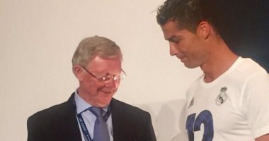 بالفيديو.. رونالدو يحتفل بلقب دورى الأبطال مع فيرجسون فى ملعب كارديف