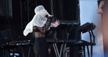  بالصور.. لوردى تظهر بـ"طرحة زفاف" بحفل Governors Ball Music Festival