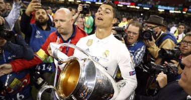 قرار رحيل رونالدو من ريال مدريد يخطف الأضواء من مونديال القارات.. الضرائب تُجبر الدون على إنهاء مسيرته مع الملكى.. صحافة برشلونة تُقحم راتب ميسي فى الأزمة.. وعمالقة أوروبا تتأهب لخطفه فى الميركاتو