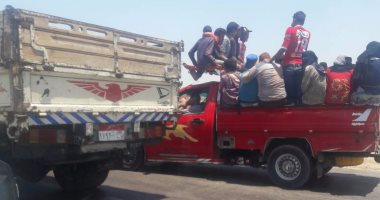 المرور تكثف الحملات على سيارات النقل لتحميلها الركاب بالصندوق الخلفى