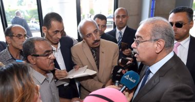 رئيس الوزراء: برنامج الحكومة يهدف لخفض عجز الموازنة لأقل من 10%