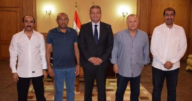 الكاف يدعو وزير الرياضة لتجديد عقد مقر القاهرة