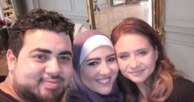مى كساب تنشر صورة مع نيللى كريم من كواليس "لأعلى سعر"