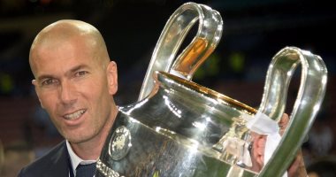 بالفيديو.. ريال مدريد يحتفل بعيد ميلاد زيدان الـ45 