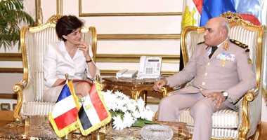 وزير الدفاع يلتقى وزيرة القوات المسلحة الفرنسية لبحث مجالات تعاون جديدة