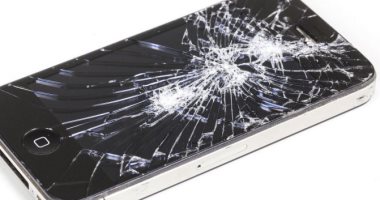 البريطانيون ينفقون 680 مليون استرلينى سنويا على إصلاح هواتفهم المكسورة