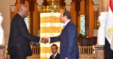 رئيس بوركينافاسو يثمن دور مصر فى مكافحة الإرهاب.. ويؤكد: نسعى للاستفادة منها