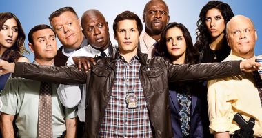 الإشادات النقدية تقود دراما الجريمة Brooklyn Nine-Nine لموسم آخر