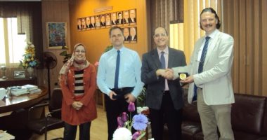 وفد جامعة فيلنوس بدولة ليتوانيا يزور جامعة المنصورة