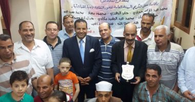 بالصور.. تكريم الأديب محمد عبد الرشيد مكادى بثقافة المنيا