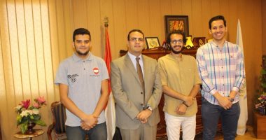 رئيس جامعة المنصورة يستعرض خطة فريق الفورميلا للمشاركة بالمسابقة الدولية بلندن