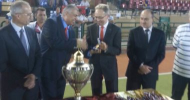 الطائرات يتوج بلقب كأس مصر للهوكى
