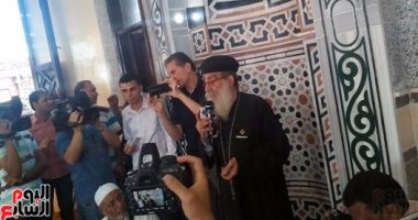 بالصور.. راعى كنيسة دكرنس خلال كلمته بمسجد الصالحين: "الله هو الذى يجمعنا"