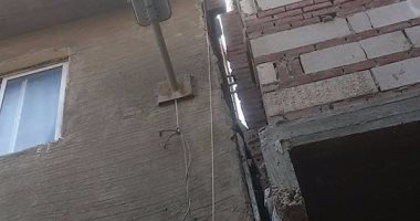 قارئ يحذر من عقار مائل فى عزبة الموظفين بأبيس الإسكندرية