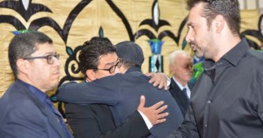 نجوم الفن والإعلام والإنتاج فى عزاء والدة لؤى ووائل عبد الله