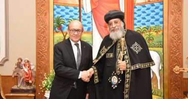 بالصور.. البابا تواضروس يلتقى وزير الخارجية الفرنسى