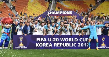 بالفيديو والصور.. إنجلترا تفك عقدة 51 عامًا بدون ألقاب كبرى وتتوج بكأس العالم للشباب.. احتفالات صاخبة لنجوم الأسود الثلاثة بعد الفوز على فنزويلا.. وسيطرة إنجليزية على الجوائز الفردية بأحسن لاعب وحارس