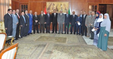القيادات الإدارية بجامعة المنوفية يؤدون حلف اليمين الوظيفى 