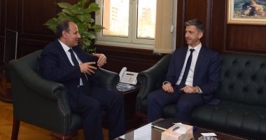 بالصور.. السفير القبرصى يطالب بضرورة فتح خطوط جوية ملاحية مع الإسكندرية