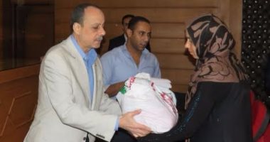 مدير أمن المنوفية يوزع مساعدات عينية لأسر السجناء
