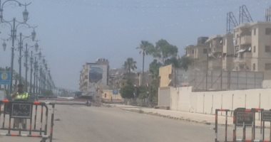 بالصور.. أهالى دمياط يشكون من الاختناق المرورى بسبب إغلاق معظم الشوارع