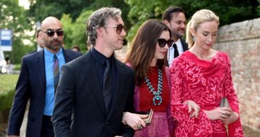  فستان آنا هاثاواي بحفل زفاف جيسيكا شاستين من VALENTINO 